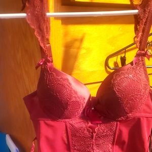 Burgany & lace Boudreau